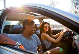 raisons pour lesquelles les touristes adorent louer une voiture avec MefCars au Maroc